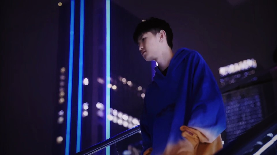 上的激烈对
