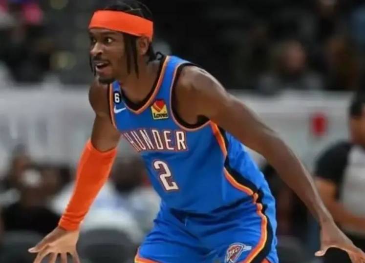 中场球员往 中场球员往